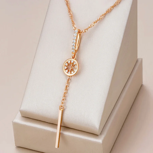 Rounded Crystal Necklace in Gold