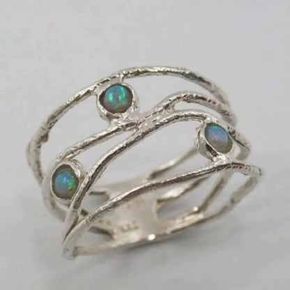 Classic Silver Ring with Timeless Elegance