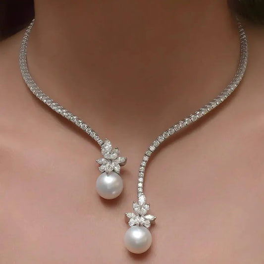 Shiny Necklace With Pearls Made of Silver