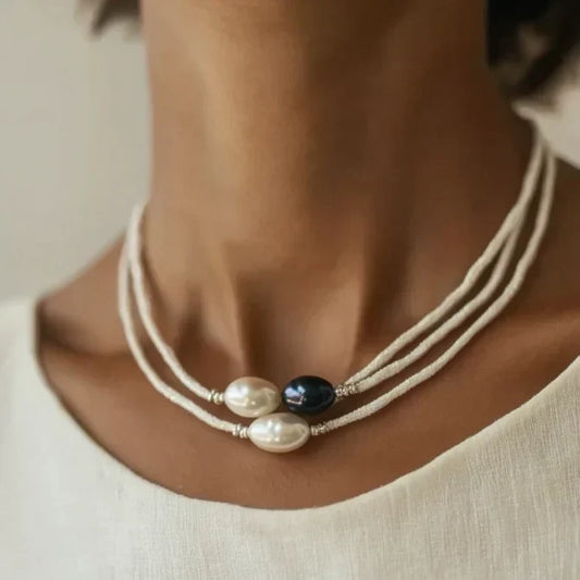 Black & White Pearl Necklace