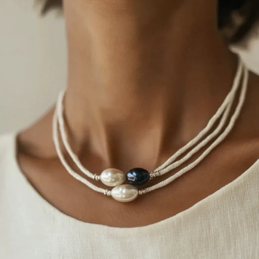 Black & White Pearl Necklace